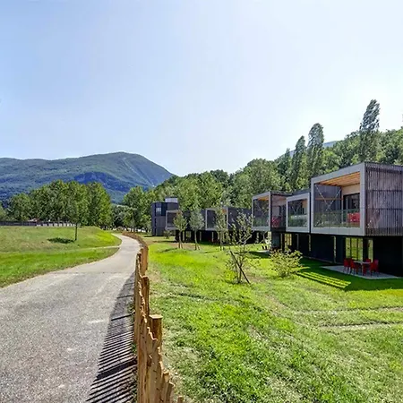 Prázdninový areál Vacanceole - Le Village Des Oiseaux Motz